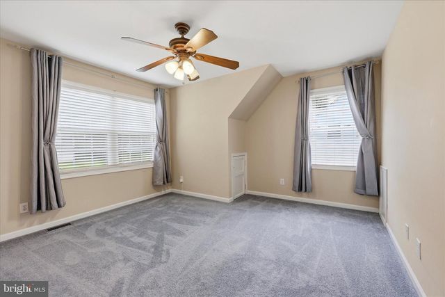 9342 CAMPUS LN, Philadelphia, PA 19114