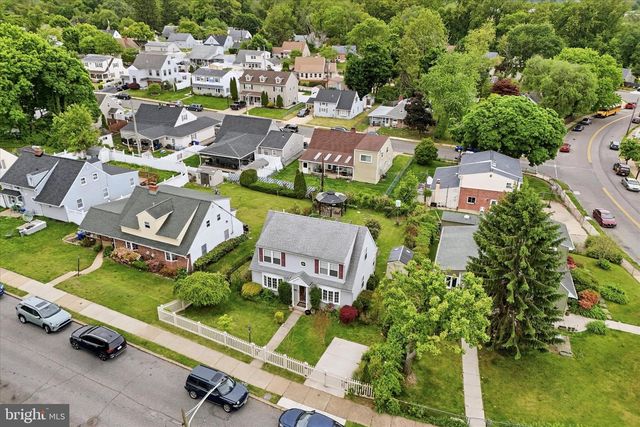 9342 CAMPUS LN, Philadelphia, PA 19114