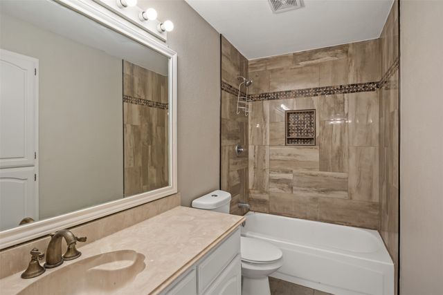 620 Honeysuckle Lane, Cedar Hill, TX 75104