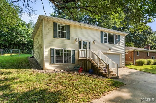 9003 Olinda Drive, Fairview Heights, IL 62208
