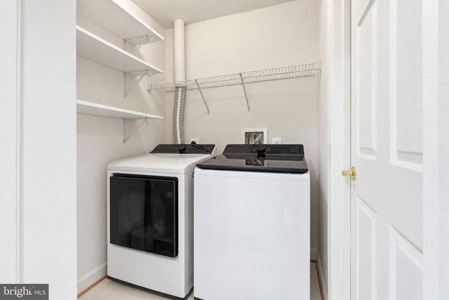 8154 RAINWATER CIR, Manassas, VA 20111