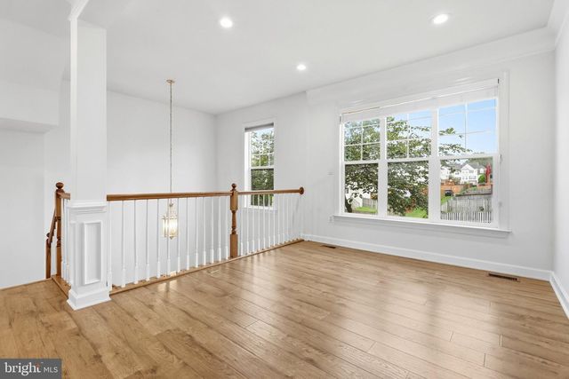 8154 RAINWATER CIR, Manassas, VA 20111