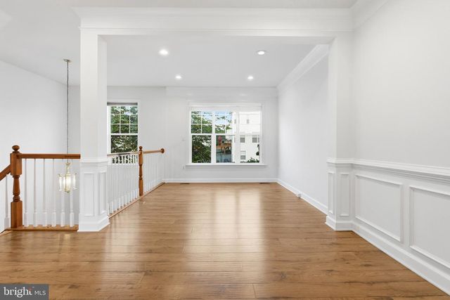 8154 RAINWATER CIR, Manassas, VA 20111