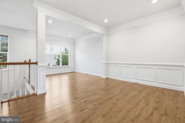 8154 RAINWATER CIR, Manassas, VA 20111
