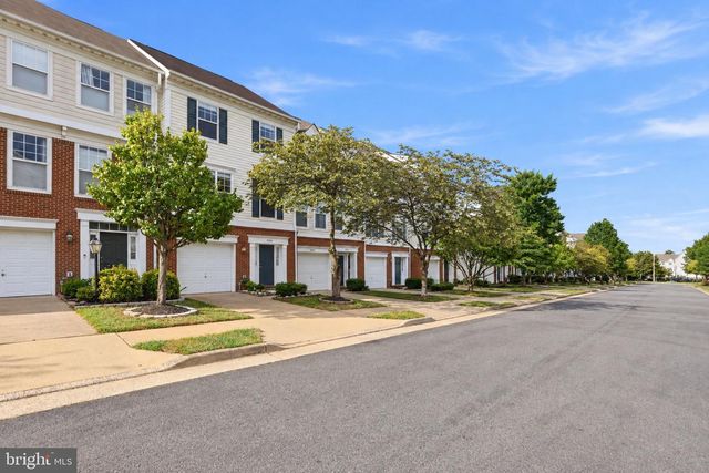 8154 RAINWATER CIR, Manassas, VA 20111