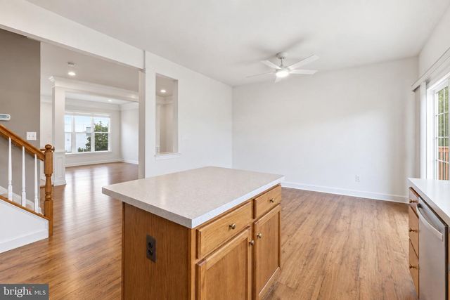 8154 RAINWATER CIR, Manassas, VA 20111