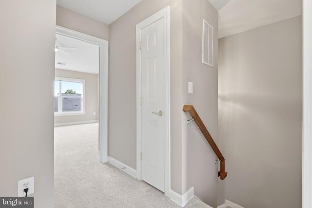 8154 RAINWATER CIR, Manassas, VA 20111