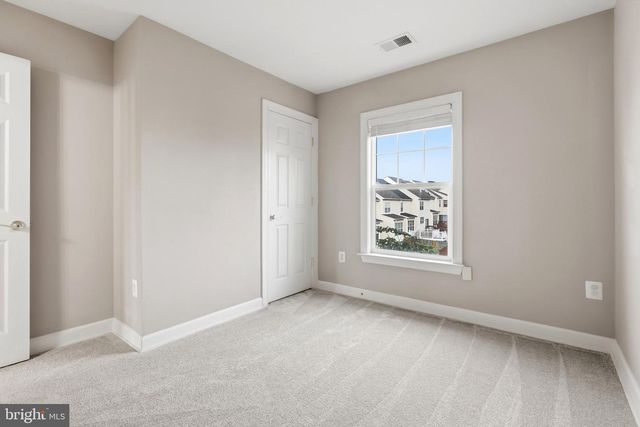 8154 RAINWATER CIR, Manassas, VA 20111