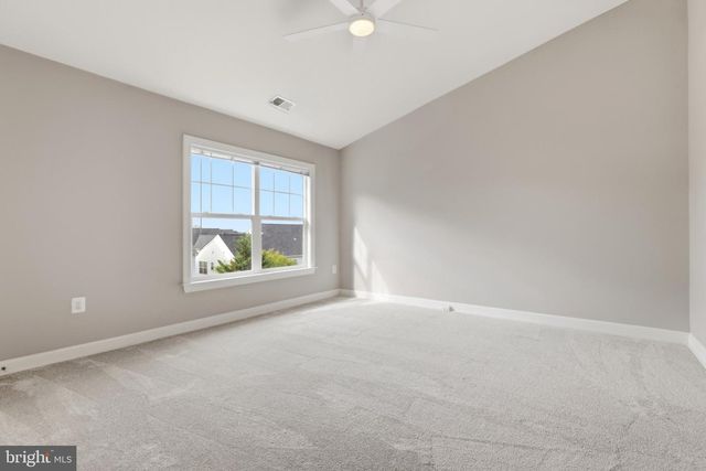 8154 RAINWATER CIR, Manassas, VA 20111