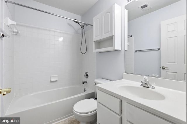 8154 RAINWATER CIR, Manassas, VA 20111
