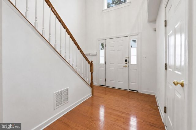 8154 RAINWATER CIR, Manassas, VA 20111