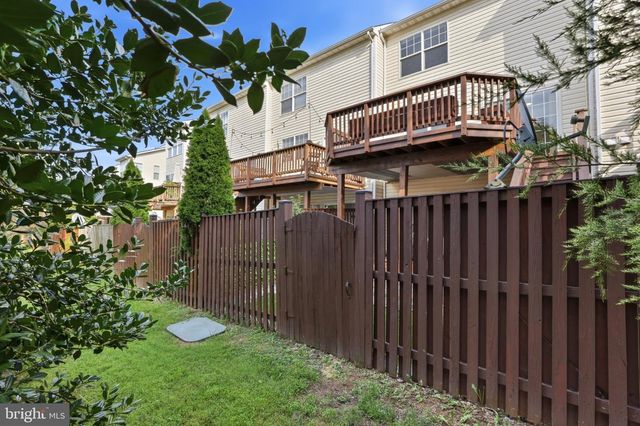 8154 RAINWATER CIR, Manassas, VA 20111