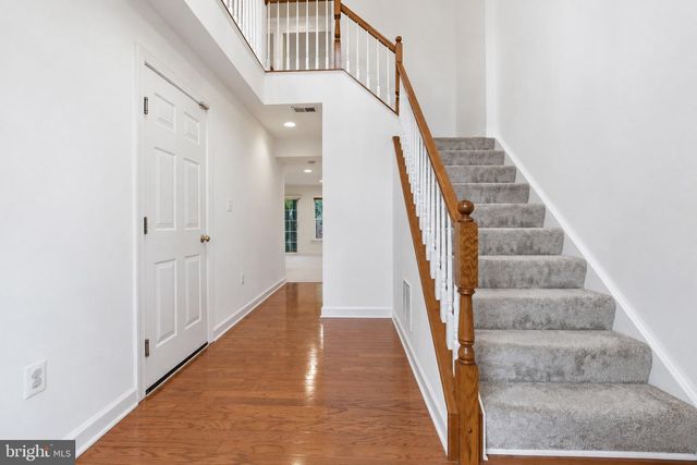 8154 RAINWATER CIR, Manassas, VA 20111