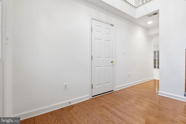8154 RAINWATER CIR, Manassas, VA 20111