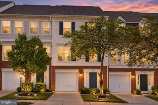 8154 RAINWATER CIR, Manassas, VA 20111