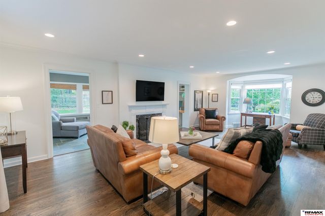 1234 Fall Creek Road, Lincoln, NE 68510