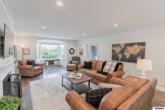 1234 Fall Creek Road, Lincoln, NE 68510