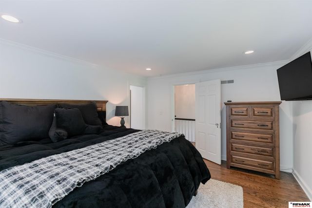 1234 Fall Creek Road, Lincoln, NE 68510
