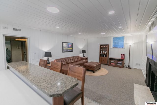 1234 Fall Creek Road, Lincoln, NE 68510