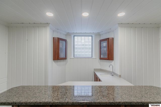 1234 Fall Creek Road, Lincoln, NE 68510