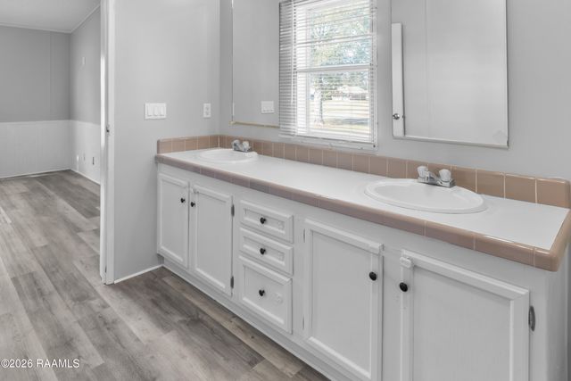 1002 Janine Drive, Youngsville, LA 70592