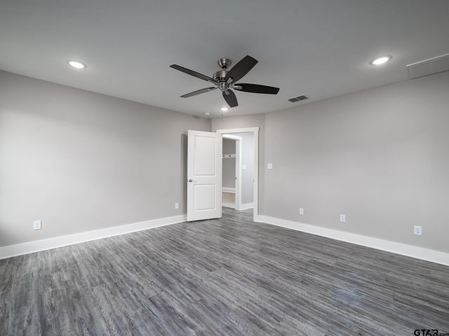21317 Dean St, Chandler, TX 75758