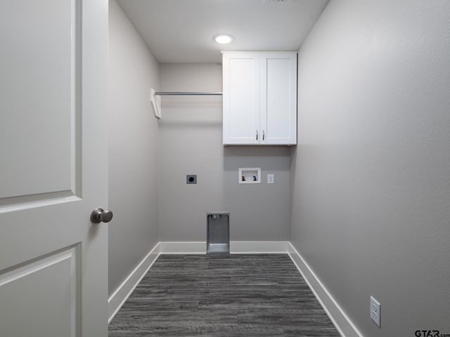 21317 Dean St, Chandler, TX 75758