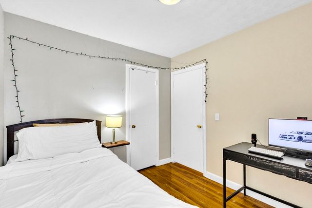 18 Mayflower Rd, Northborough, MA 01532