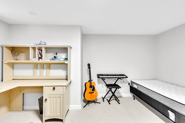 18 Mayflower Rd, Northborough, MA 01532