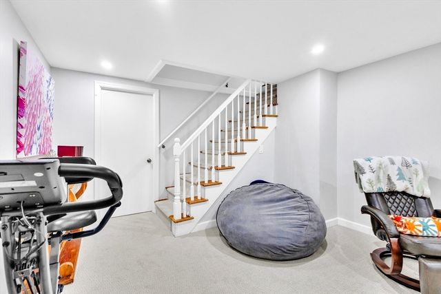 18 Mayflower Rd, Northborough, MA 01532