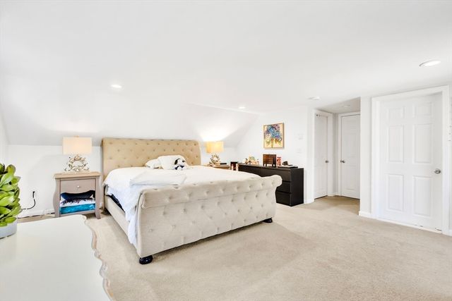 18 Mayflower Rd, Northborough, MA 01532