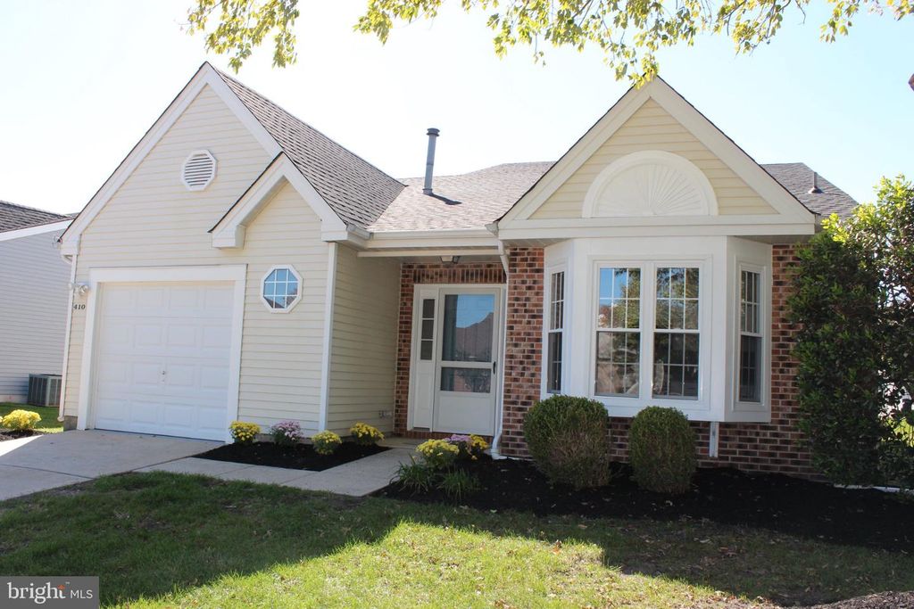 410 ELDERBERRY CT, MOUNT LAUREL, NJ 08054 — exterior