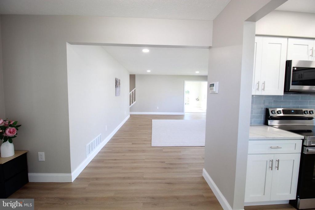 410 ELDERBERRY CT, MOUNT LAUREL, NJ 08054 — photo 4