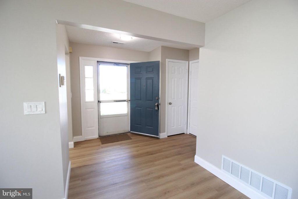 410 ELDERBERRY CT, MOUNT LAUREL, NJ 08054 — photo 5