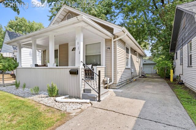 1916 E Troy Street, Ferndale, MI 48220