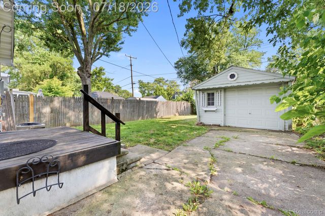 1916 E Troy Street, Ferndale, MI 48220