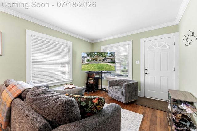 1916 E Troy Street, Ferndale, MI 48220