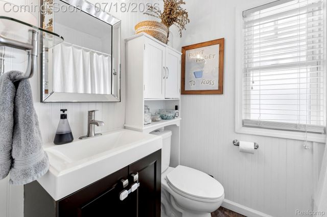1916 E Troy Street, Ferndale, MI 48220