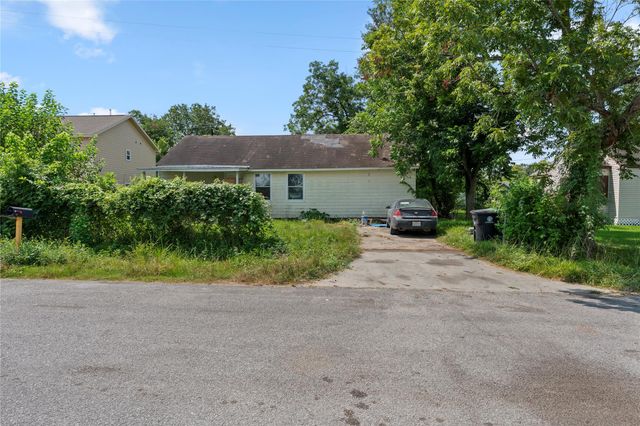 2314 Spence Street, Houston, TX 77093