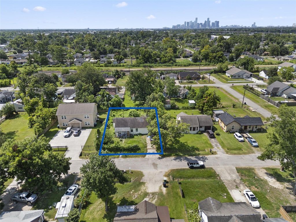 2314 Spence Street, Houston, TX 77093