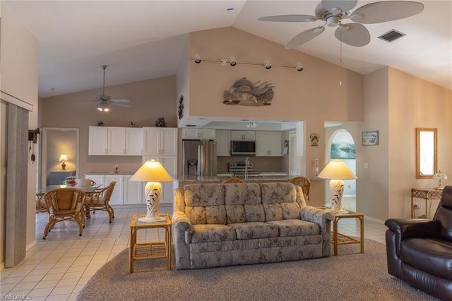 2317 SE 27th ST, Cape Coral, FL 33904