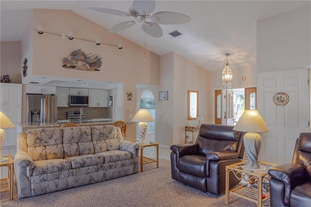 2317 SE 27th ST, Cape Coral, FL 33904