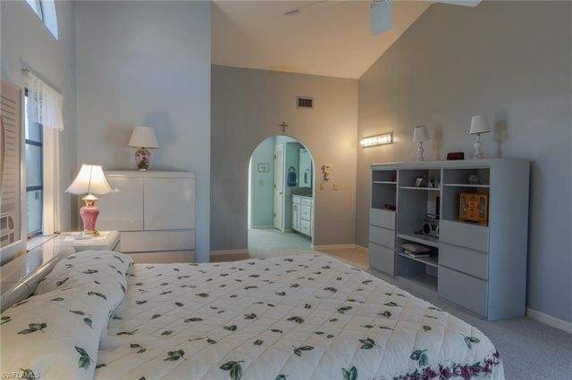 2317 SE 27th ST, Cape Coral, FL 33904