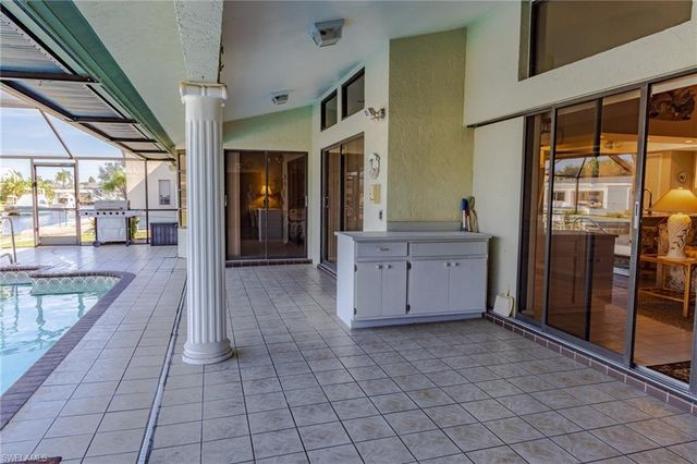 2317 SE 27th ST, Cape Coral, FL 33904