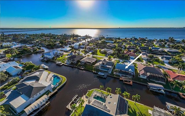 2317 SE 27th ST, Cape Coral, FL 33904