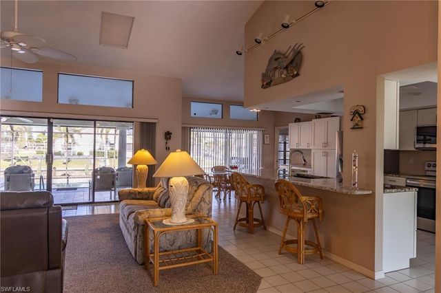 2317 SE 27th ST, Cape Coral, FL 33904