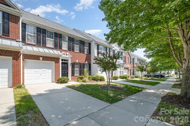 132 S Arcadian Way, Mooresville, NC 28117