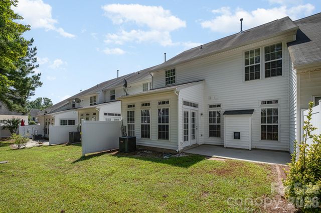 132 S Arcadian Way, Mooresville, NC 28117