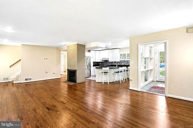 5915 HALSEY RD, Rockville, MD 20851