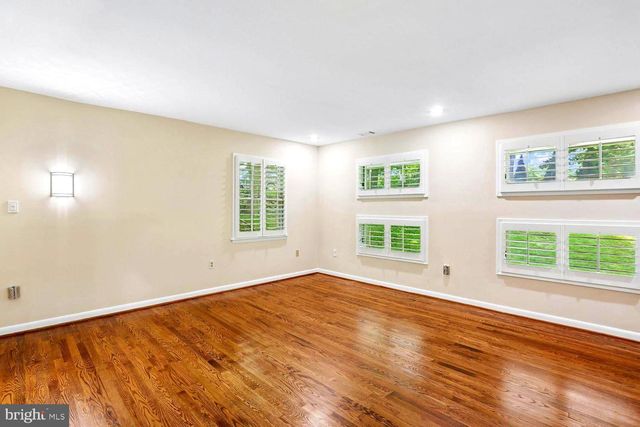 5915 HALSEY RD, Rockville, MD 20851